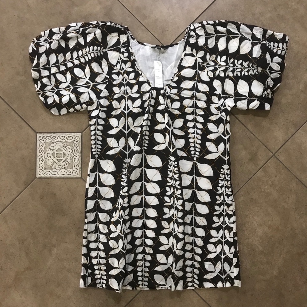 India, Indian Tunic. Black and White, Gold NWT.